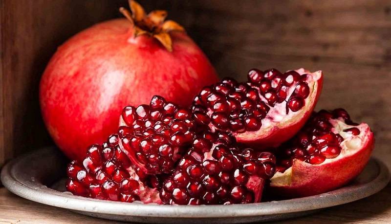 برای درمان سرفه، این میوه پاییزی را پخته بخورید